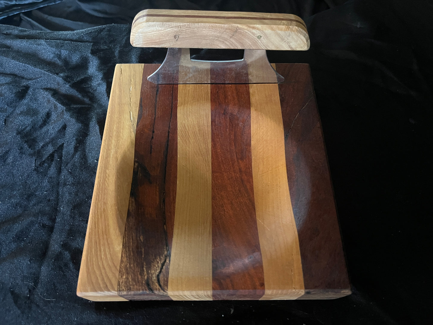Walnut/Mesquite/Pecan Ulu with knife
