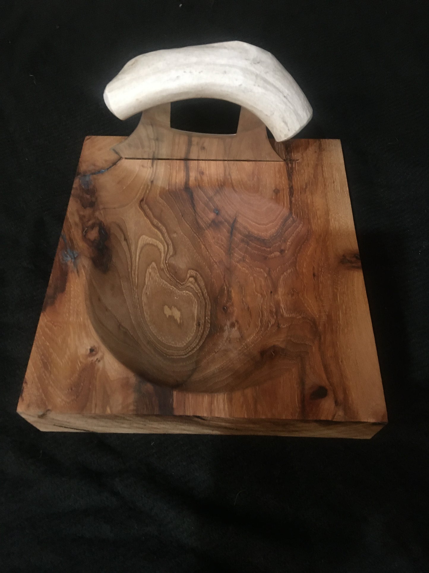 Texas Pecan Ulu Bowls with Knives
